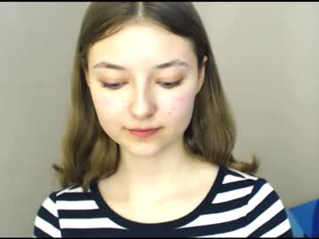 girl
        vivien_leight cam image #1001526