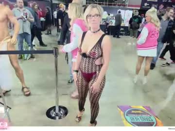 girl
        champagnefun cam image #1369407