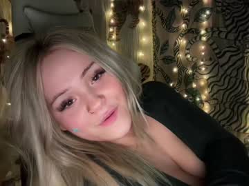 girl
        ari_02 cam image #2498212