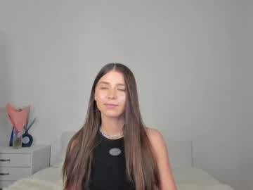 girl
        violetta_finch cam image #4749752