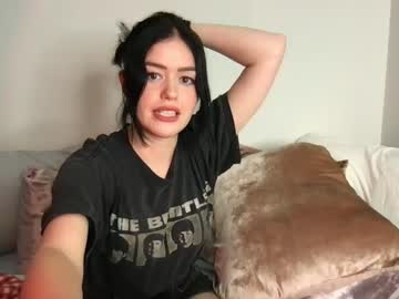 girl
        littlesugarpea cam image #2447631