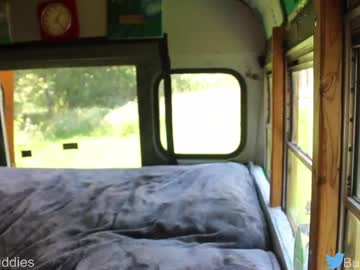 couple
        busbuddies cam image #2286997