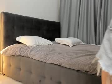 girl
        peggycaris cam image #5925075