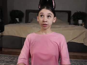 girl
        zarascarlett cam image #5890477
