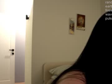 girl
        _jikey_ cam image #6819344