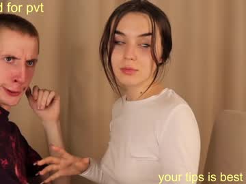 couple
        evaogkush cam image #76515