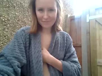 girl
        eatmypie69 cam image #2602682