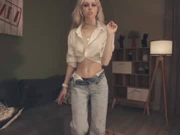 girl
        audreycarvin cam image #3602414