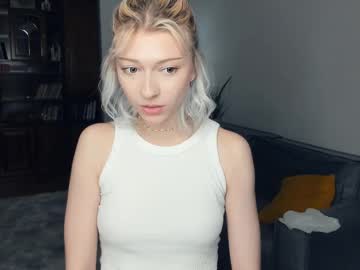 girl
        lose_your_m1nd cam image #5447600