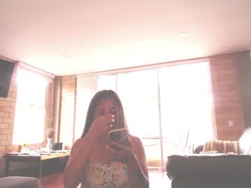 girl
        kendalltyler cam image #4736212