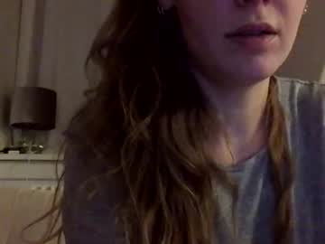 girl
        lady_dagmar cam image #3229465