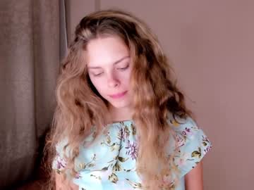 girl
        nataly_hello cam image #2796449
