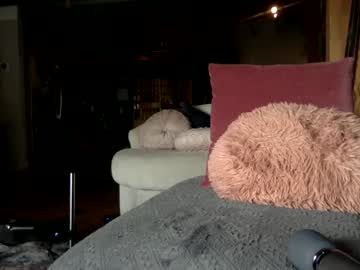 girl
        tinychanellove cam image #1750970