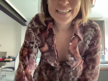 girl
        eatmypie69 cam image #5064627