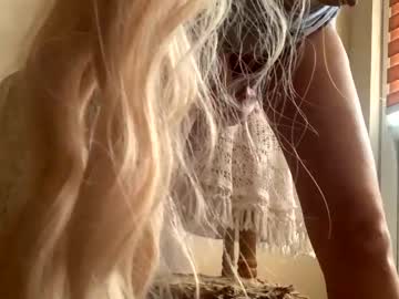 girl
        littlepoison12 cam image #6794213
