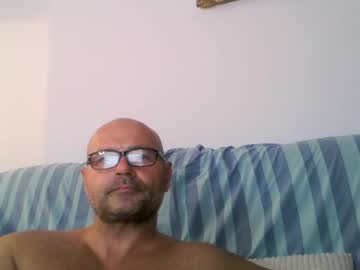 couple Sex Cam Girls Roleplay For Viewers On Chaturbate with flomarian