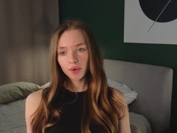 girl
        elenegilbertson cam image #3921328