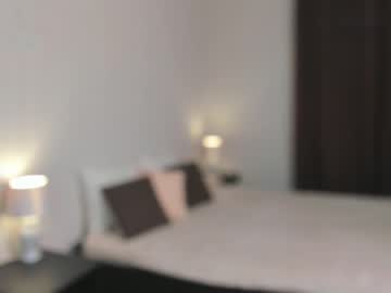 girl
        sallywanda cam image #1580617