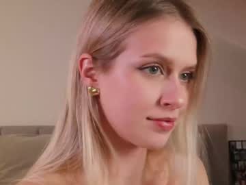girl
        ella_twinkle cam image #6082145