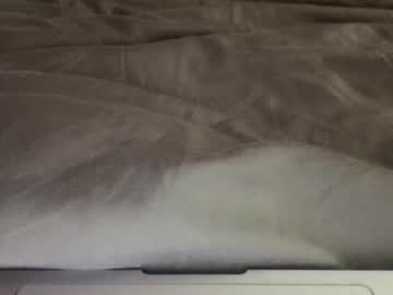 couple
        peachprincess_ cam image #1782517