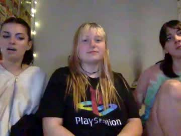 girl
        wallabyxxx cam image #423848