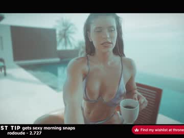girl
        rougeoud cam image #2879426