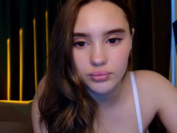 girl
        angella_kleee cam image #4379805