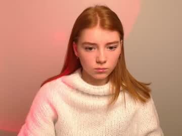 girl
        sandra_murrr cam image #3342996