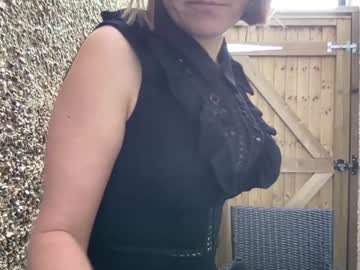 girl
        eatmypie69 cam image #4354841