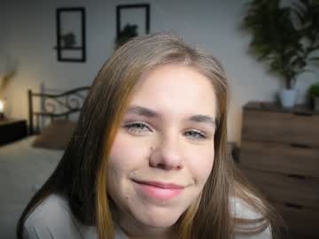 girl
        sona_rise cam image #5725266