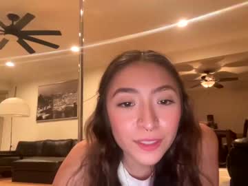 girl
        amberxsummer cam image #955535