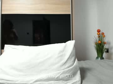 girl
        angell6969 cam image #2364600