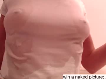 girl
        german_honey cam image #6704804