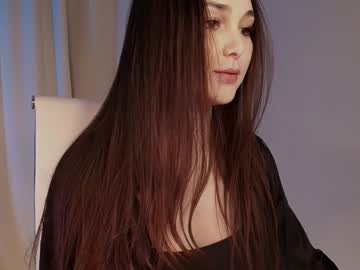 girl
        hollyextra cam image #6811824