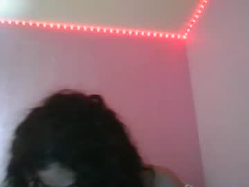 girl
        savinajade cam image #473791
