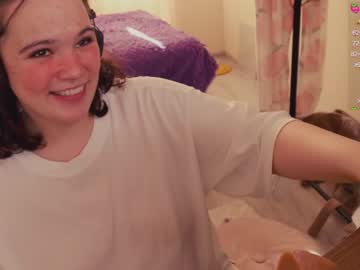 girl
        chery_lady22 cam image #1221112