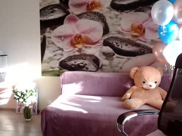 girl
        jennycutey cam image #372588