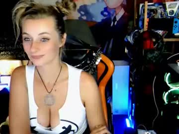 girl
        yoursecretgirlfriend963 cam image #4236851