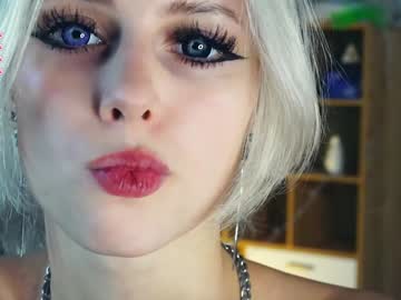 girl
        audreycarvin cam image #5925608