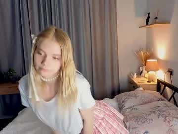 girl
        ch3rryt0ffee cam image #6662377