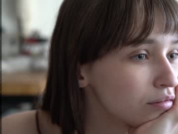 girl
        diruriru cam image #4052315