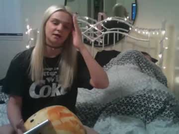 couple
        blondebeauty98 cam image #1328331