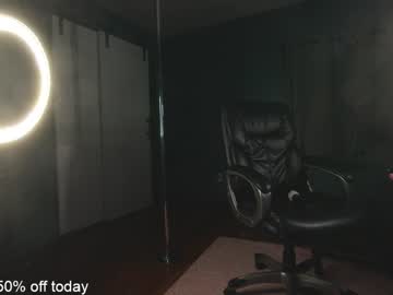 girl
        aynmarie cam image #2886914
