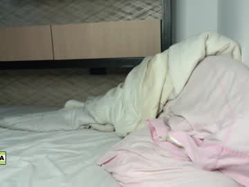 girl
        latinella cam image #3705271