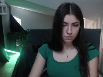 girl
        _nel cam image #13844
