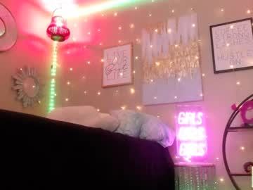 couple
        milf_lacey cam image #4723413