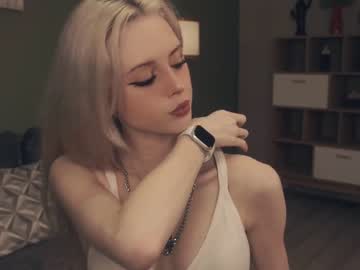 girl
        audreycarvin cam image #3629442