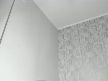 girl
        min_so_03 cam image #1970456