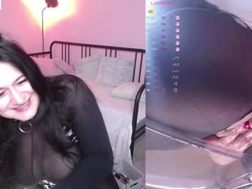 girl
        nastybambi_ cam image #4785436
