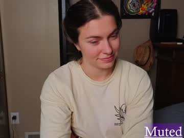 girl
        chroniclove cam image #6613565